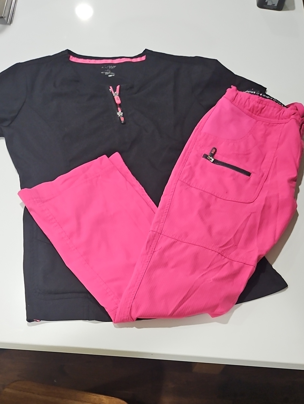 koi Scrub Set Hot Pink Drawstring Jogger Pants with Black Trim & Black Top. Sz M